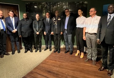 Rougier Gabon et Somivab signent avec le Ministère des Eaux et Forêts un protocole d’accord pour la mise en place d’une brigade faune à Koumameyong, au Gabon.