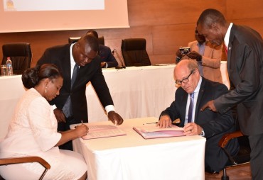 Congo : Accord pour replanter dix-mille hectares de forêts entre le gouvernement du Congo et la Société de Plantations Forestières Batéké Brazzaville (SPF2B)